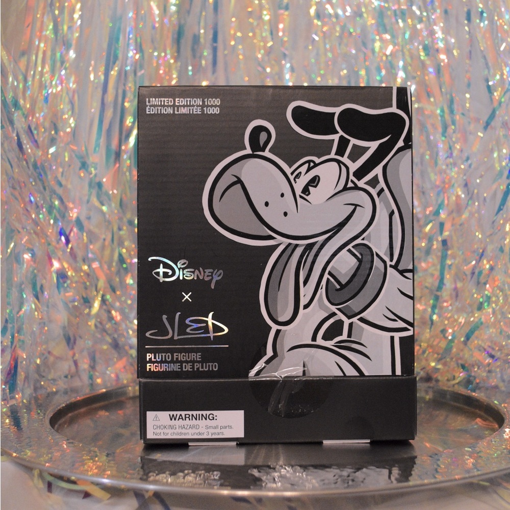 JLED X Disney Pluto Black & White vinyl figurine